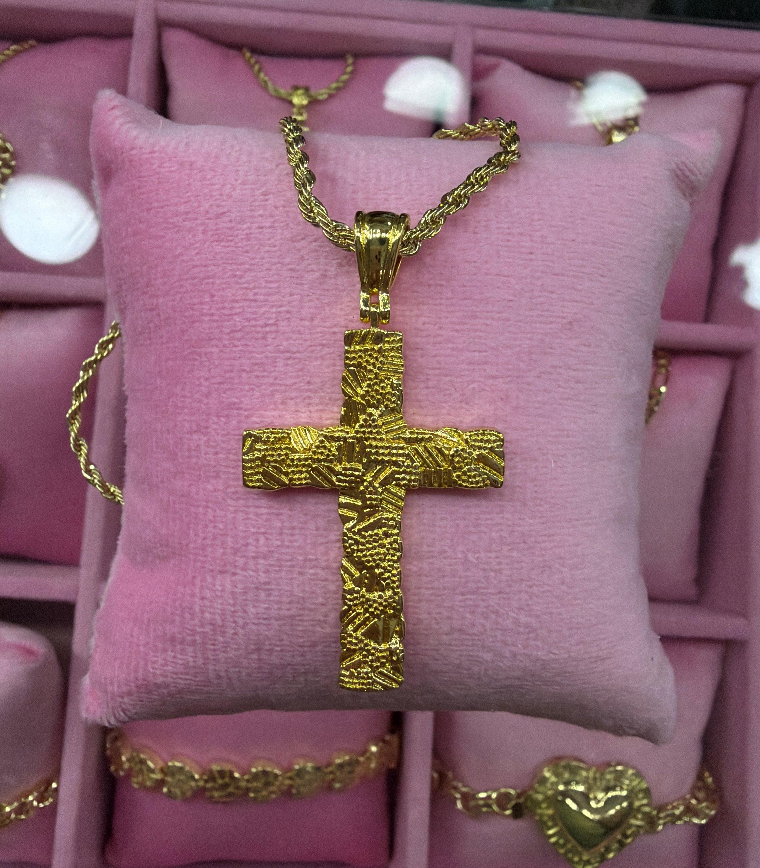 NUGGET CROSS CHAIN