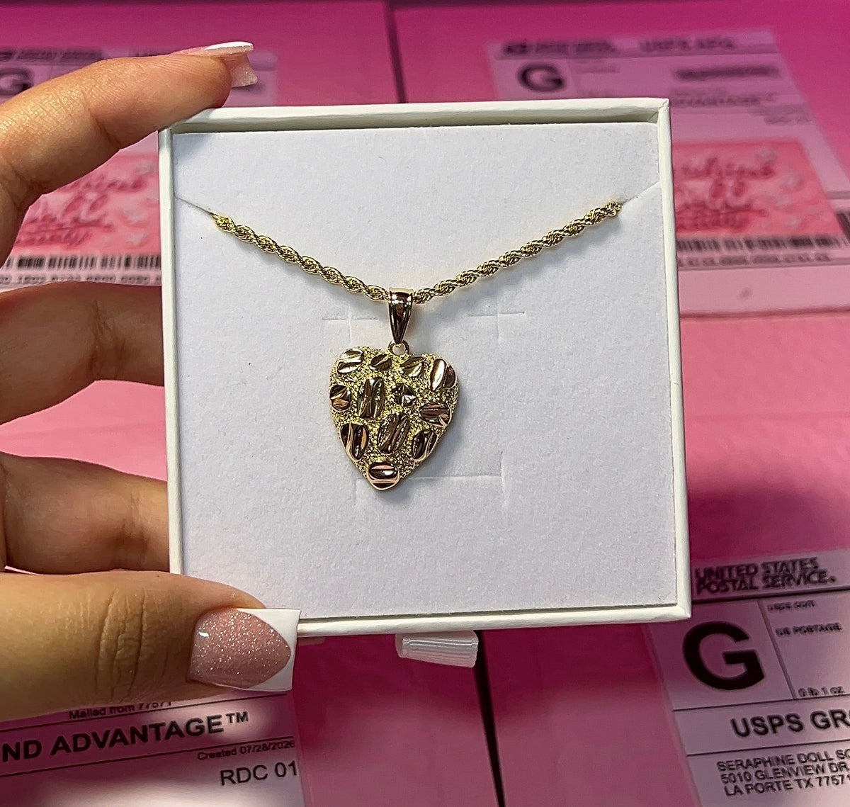 HRT NUGGUT NECKLACE