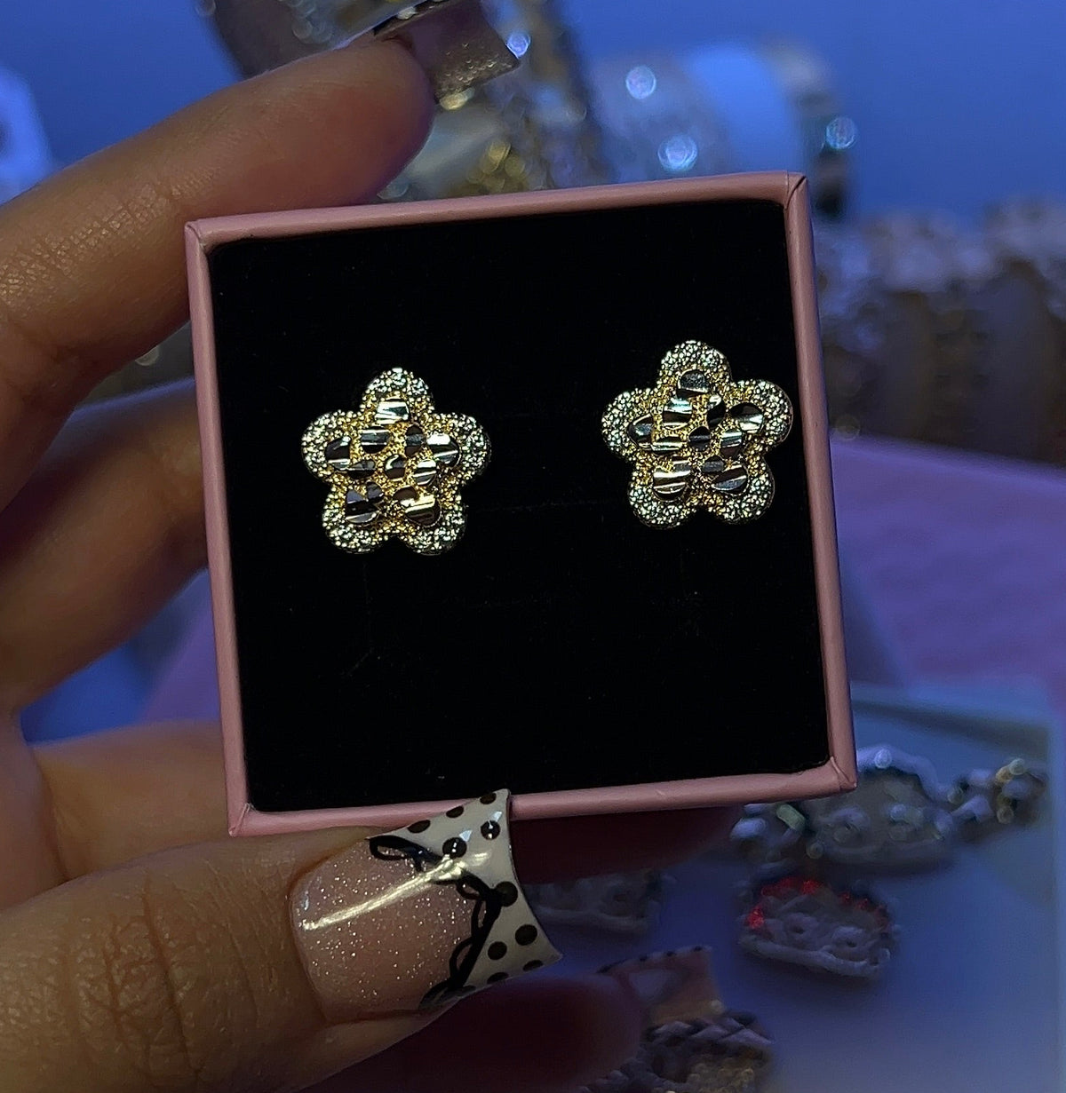 FLOWER NUGGET EARRINGS